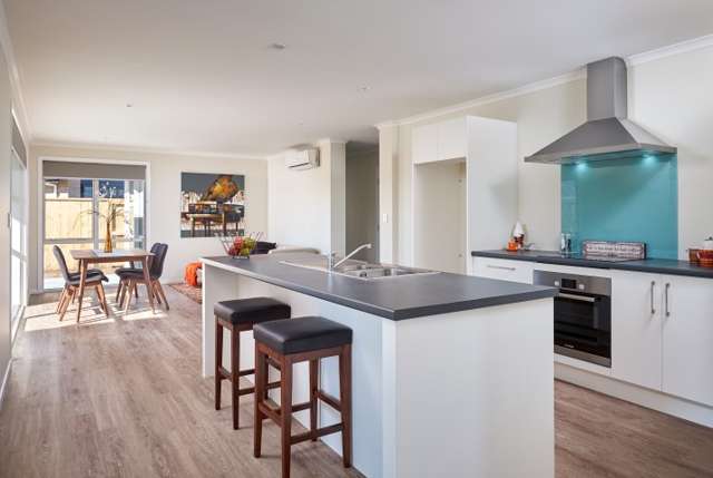 49 Kahuparere Crescent Pyes Pa_4