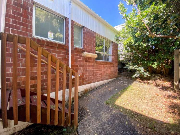 2/14 Whitmore Road Mt Roskill_12