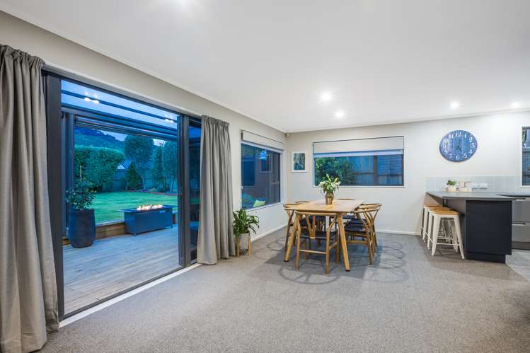 14 Betty Watt Grove Riverstone Terraces_5