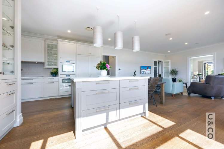 8 Tauwaka Crescent Riverhead_16