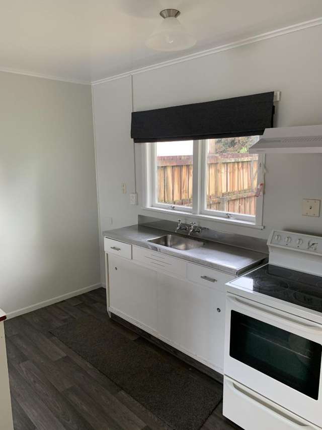 2/10 Ron Keat Drive Papakura_2