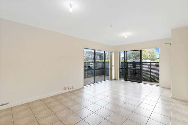 26/18 Airborne Road Rosedale_1