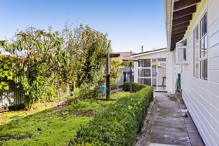 8A Grant Vc Street Hawera_20
