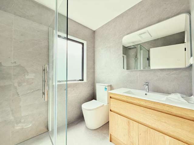 7D Springside Place, New Lynn