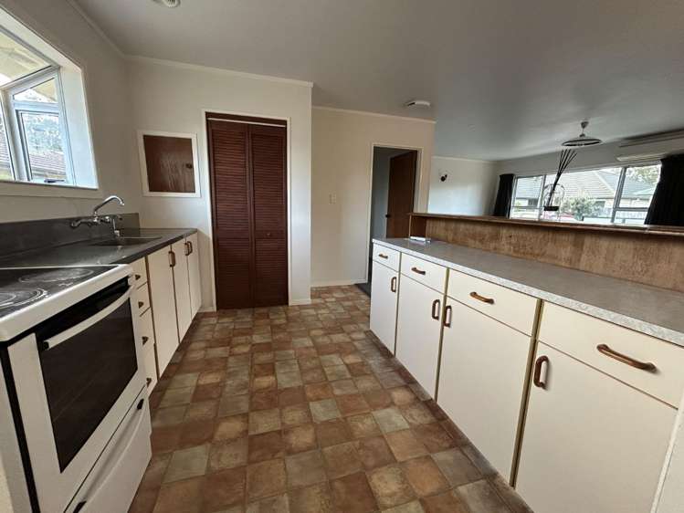 2/531 Devonport Road 1047_5
