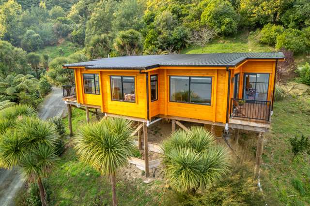 127 Queen Charlotte Drive Havelock_3