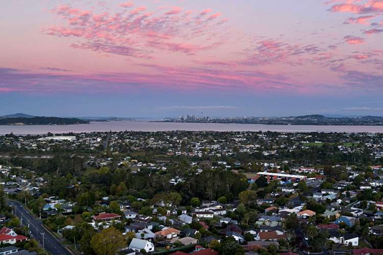 180 Royal Road Massey_10