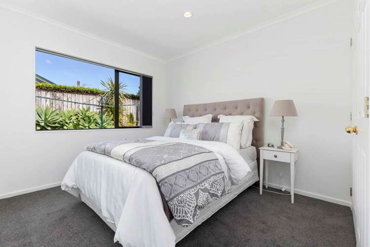 55 Lothian Brae Wattle Downs_14