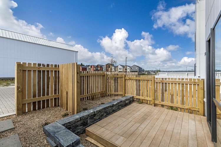 32 Bristol Freighter Road Hobsonville_22