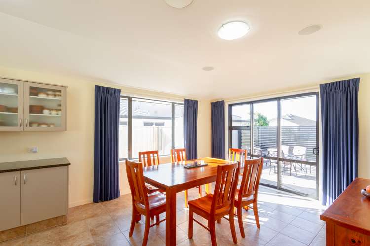 7 Pania Place Poraiti_5