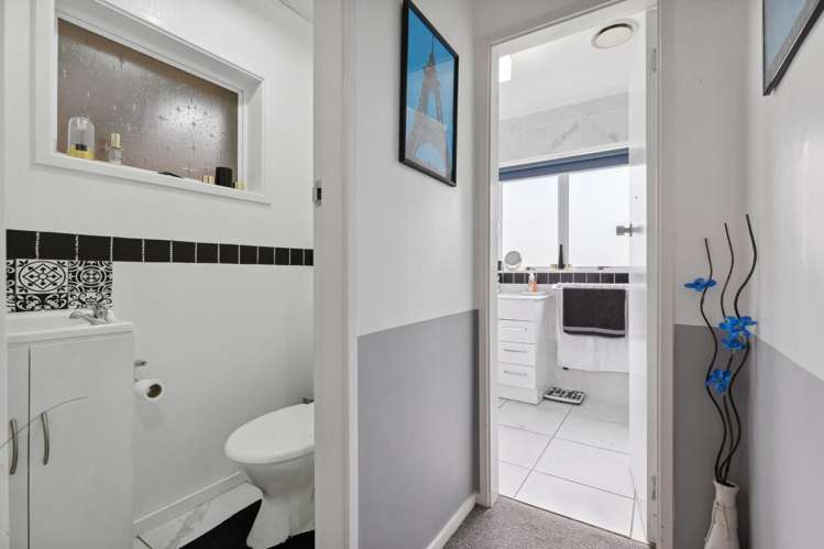 45 Tomin Road Glenview_8