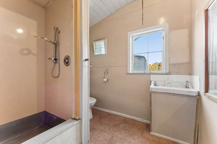 42 Boord Crescent Kumeu_12
