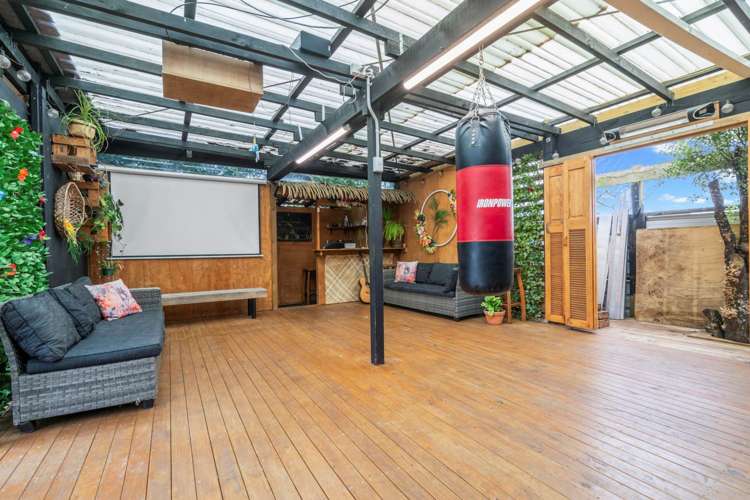 496 Swanson Road Ranui_12