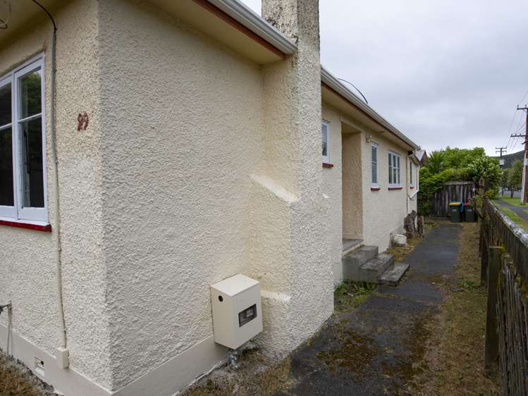 29 Burden Avenue Wainuiomata_18