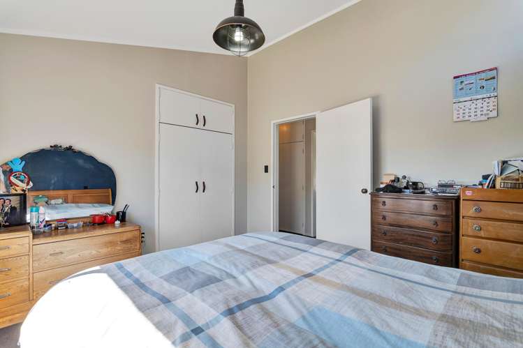 15 Brecon Road Stratford_14