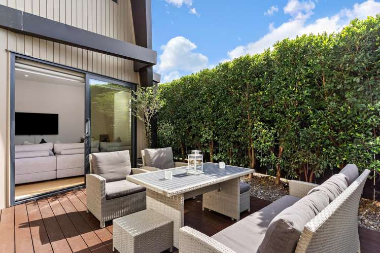 16c Howard Hunter Avenue_0
