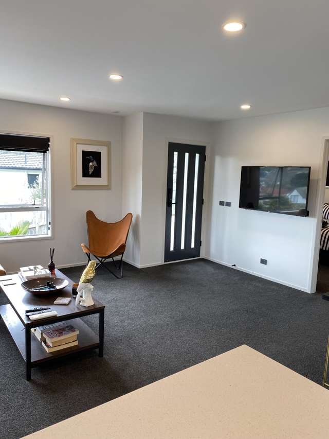 2/97 Moore Street Hillcrest_3