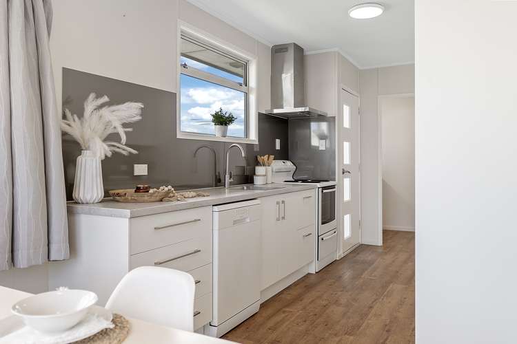 1269 Papamoa Beach Road Papamoa_19