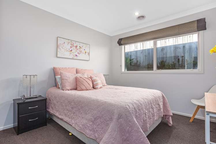 53 Endeavour Drive Whitby_7
