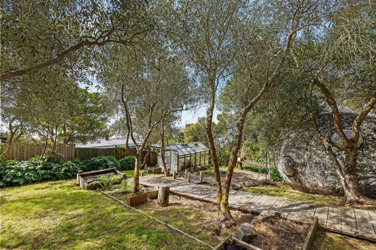 16 Tuawera Terrace Clifton_17