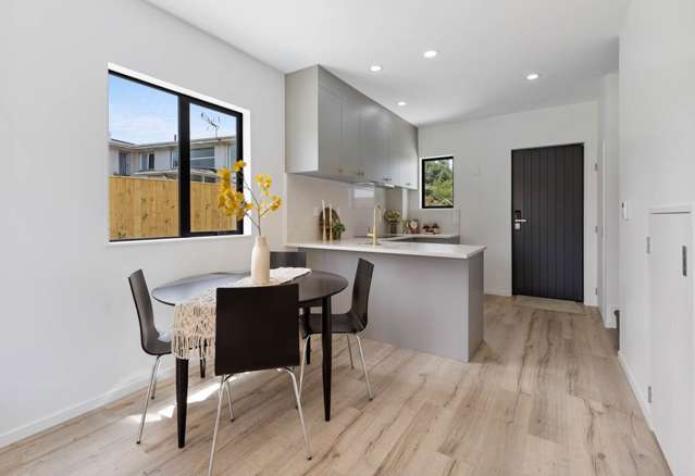 1/77 Glenmore Road Sunnyhills_4