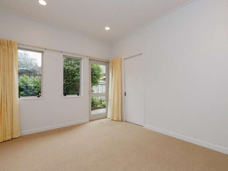 7 Balmoral Drive Terrace End_17