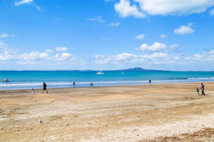 1/19 Langana Avenue Browns Bay_11