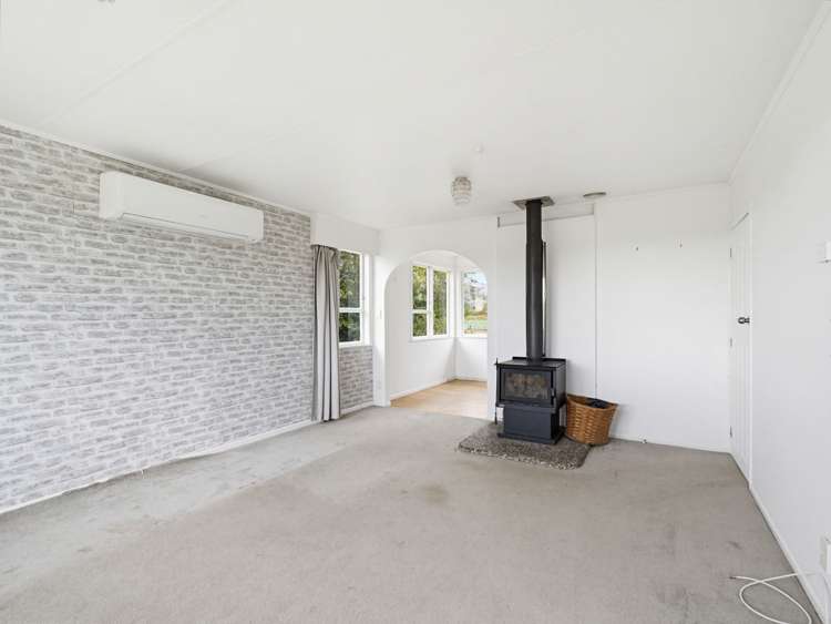 54 Kuku Beach Road Levin_23