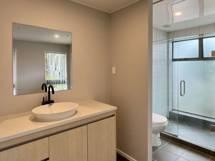 8 Rapallo Place Farm Cove_11