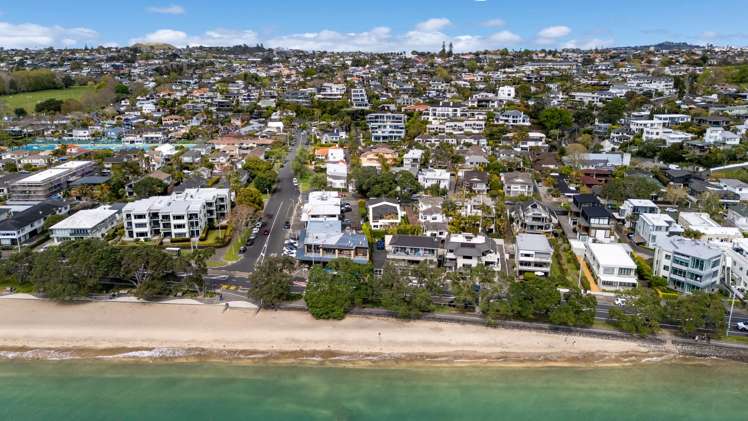 2/24 Eltham Road_3