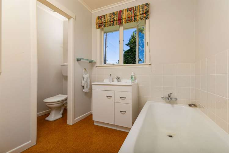 79 Tiroroa Avenue Te Atatu South_18