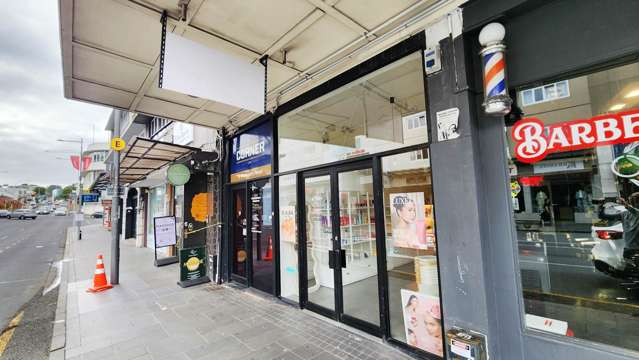 BOUTIQUE ON BROADWAY