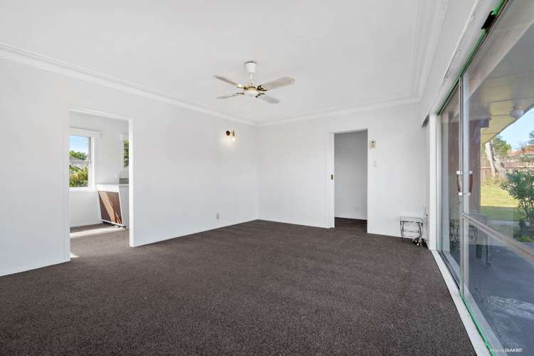 303 Great North Road Henderson_8