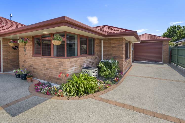 23 Stead Crescent Stoke_15