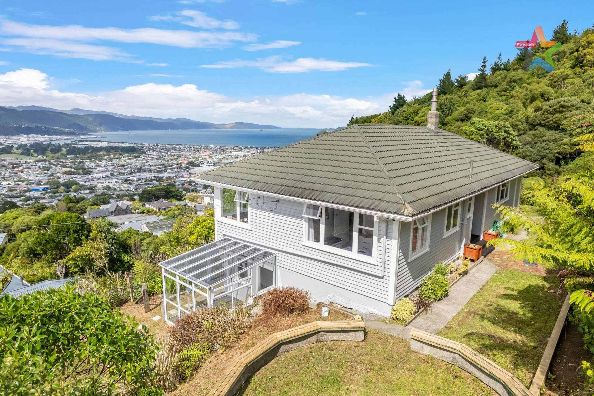 79 Miromiro Road Normandale_0