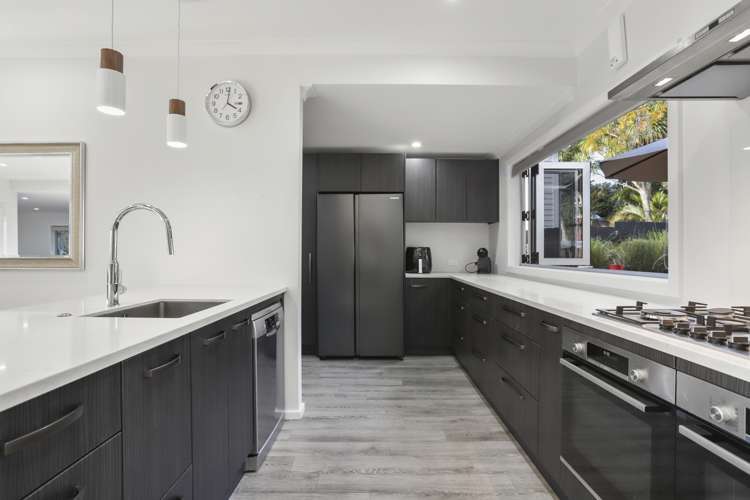 87 Scenic Drive Titirangi_6