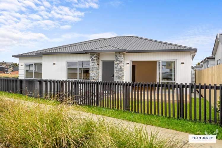 44 Furlough Road Opaheke_2