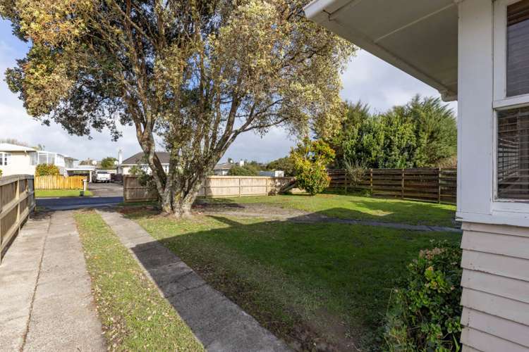 16 Kaikoura Street Henderson_5