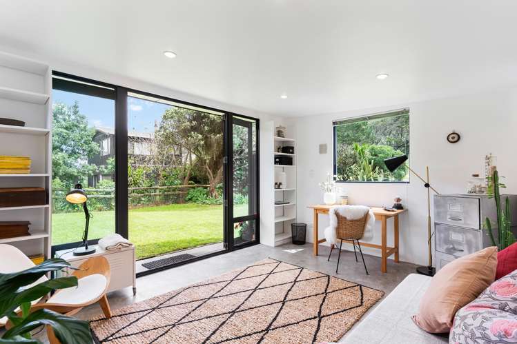 8 Erangi Place Bethells Beach_28