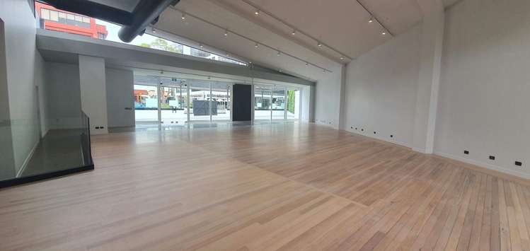 Shop 5/128 Hurstmere Road Takapuna_17