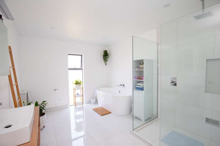 71 Esk Road Miranda_22