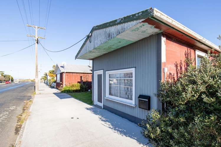 11 Front Miranda Road Waitakaruru_9