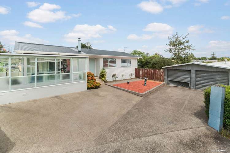 86 Lauderdale Road Birkdale_12