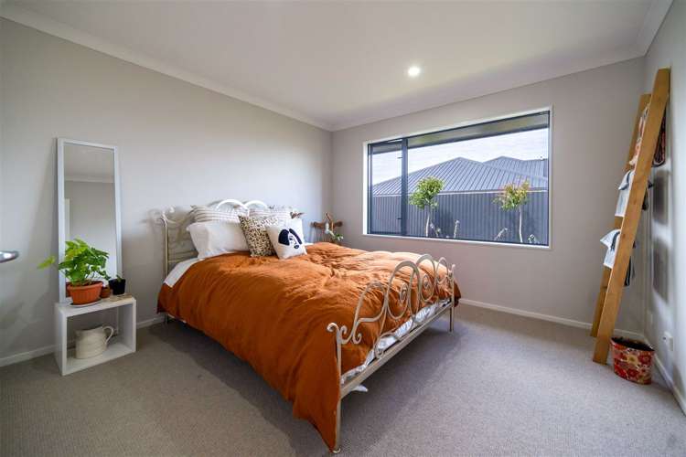 92a Aldinga Avenue Stoke_9