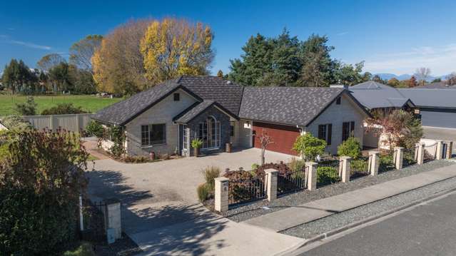 Spacious, Sunny & Secure - The Perfect Haven