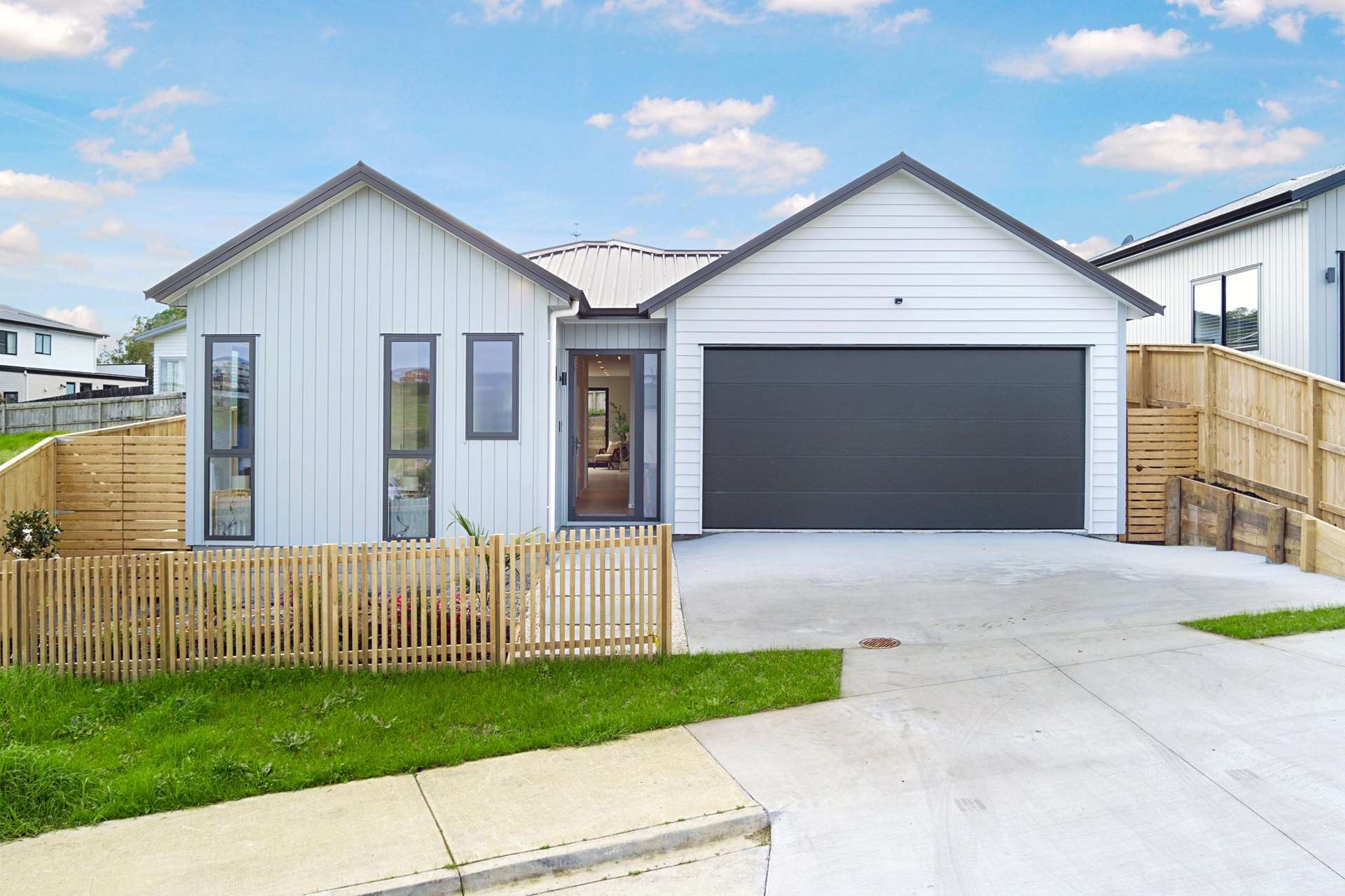 8 Whakairo Crescent Gulf Harbour_0