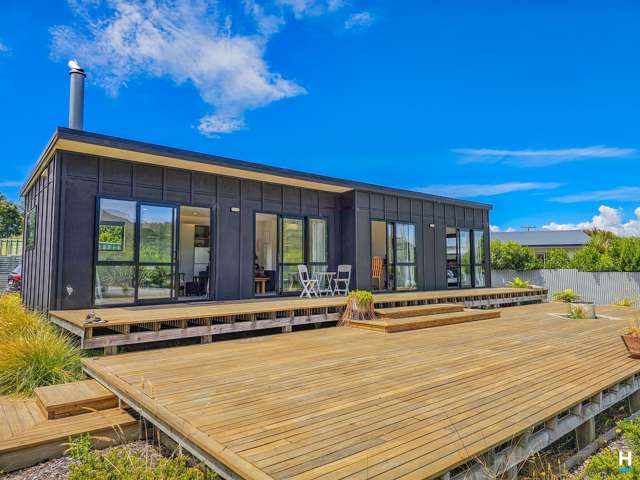 Now Priced at $385k - $40k under Rateable Value!