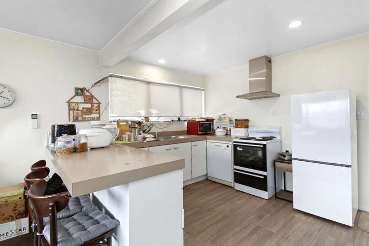 66 Miromiro Road Normandale_8