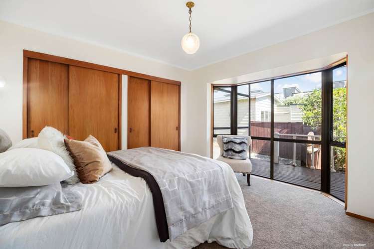 2/11 Kiwi Road Point Chevalier_9