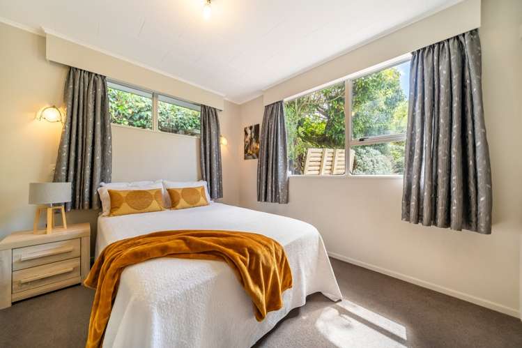 32 Gurney Road Kelson_15